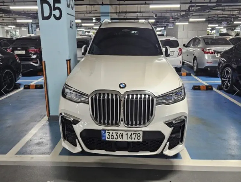 BMW X7