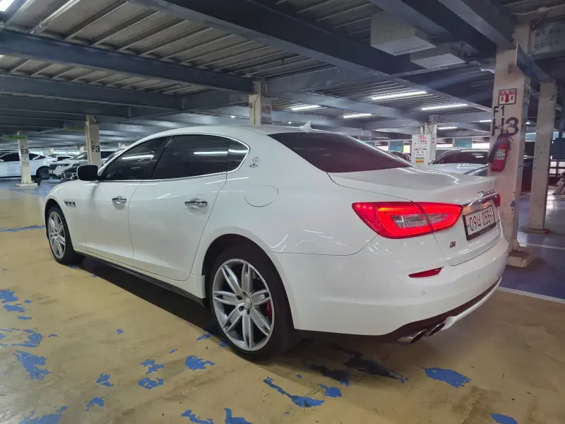 Maserati QUATTROPORTE