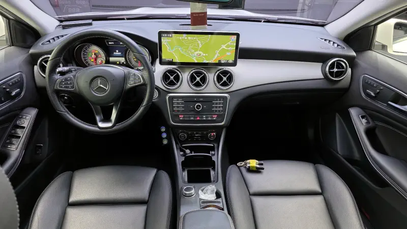 Mercedes-Benz GLA-Class