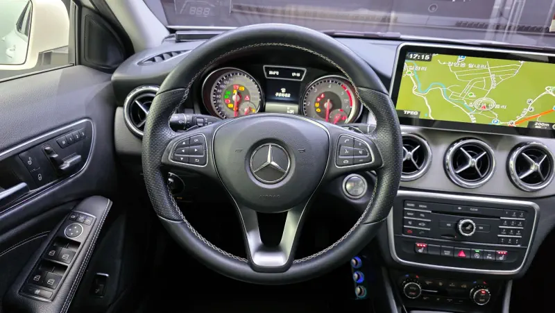 Mercedes-Benz GLA-Class