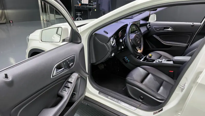 Mercedes-Benz GLA-Class