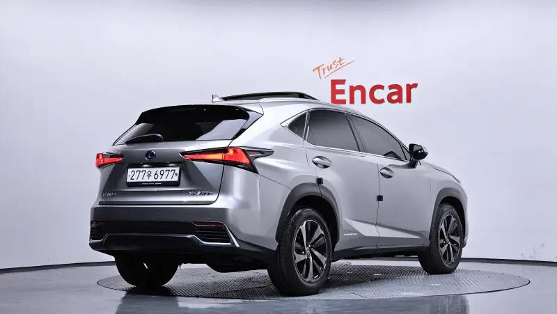Lexus NX300h