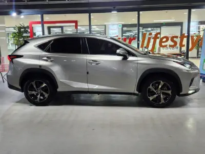 Lexus NX300h