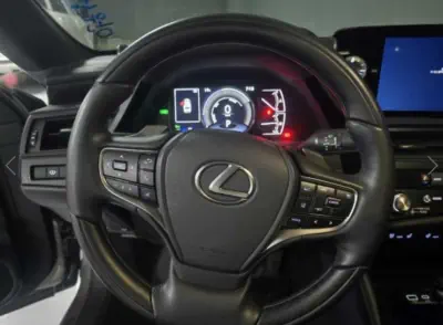 Lexus ES300h