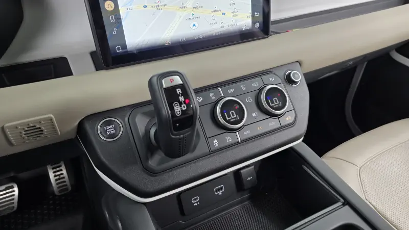 Land Rover Defender