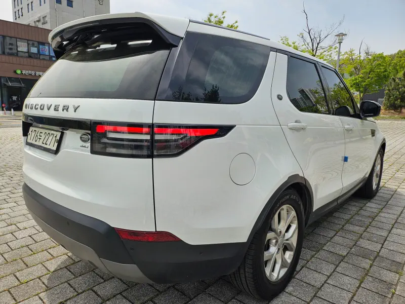 Land Rover DISCOVERY