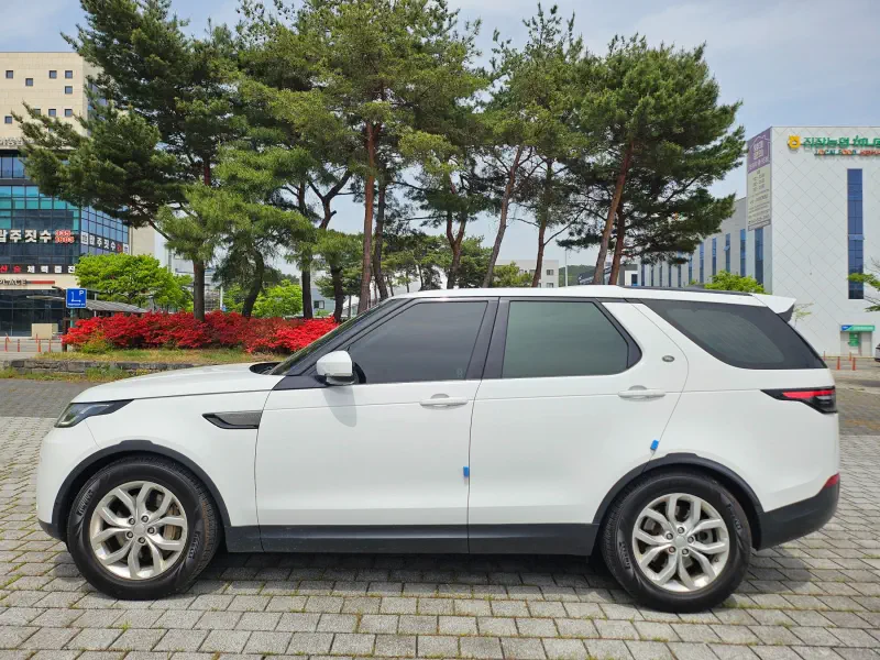 Land Rover DISCOVERY