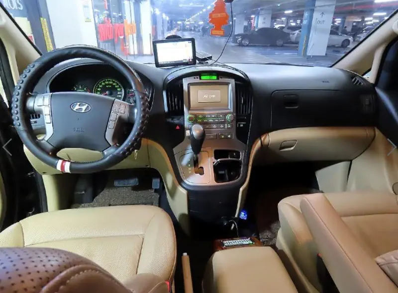 Hyundai Grand Starex