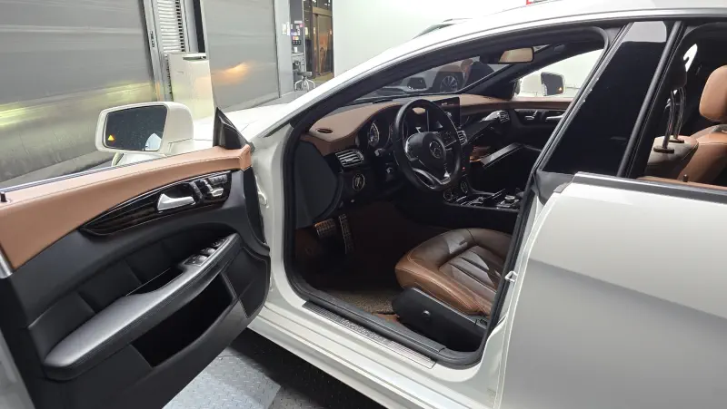 Mercedes-Benz CLS-Class