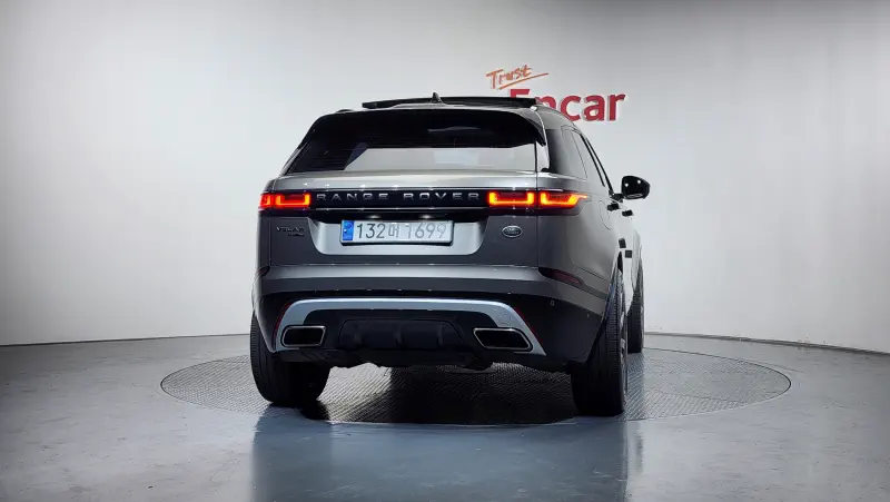 Land Rover RANGE ROVER VELAR