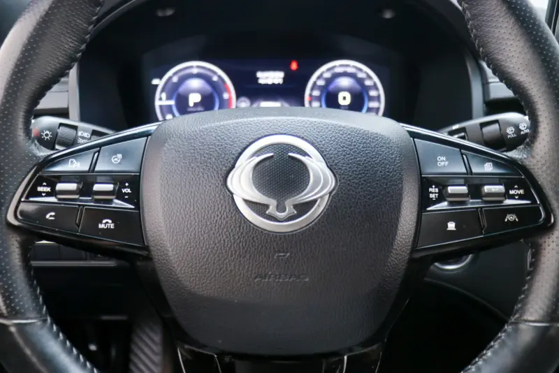 SsangYong Rexton Sports