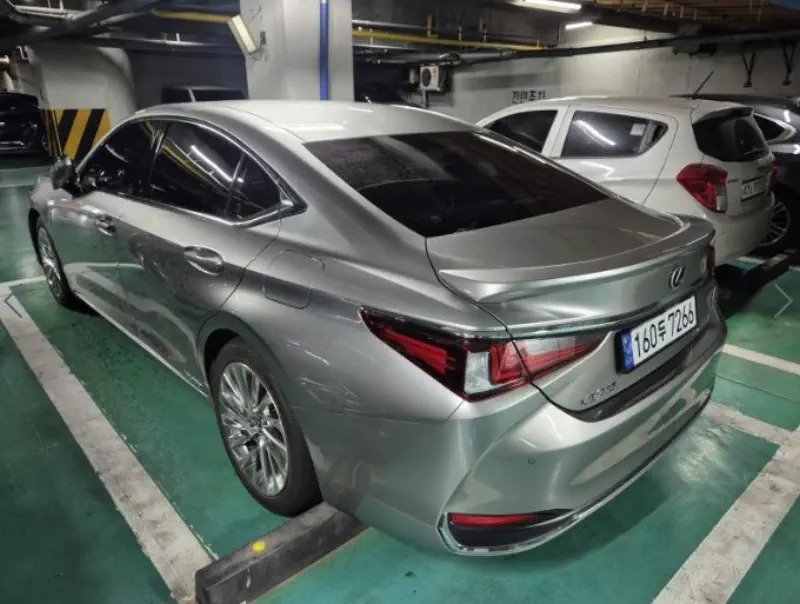 Lexus ES300h