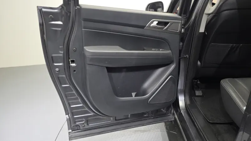 SsangYong Rexton Sports