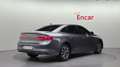 Renault SM6