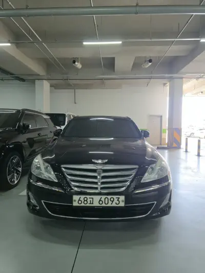 Hyundai Genesis