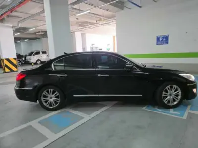 Hyundai Genesis