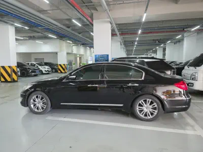 Hyundai Genesis