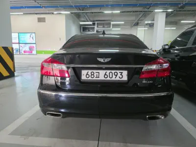 Hyundai Genesis