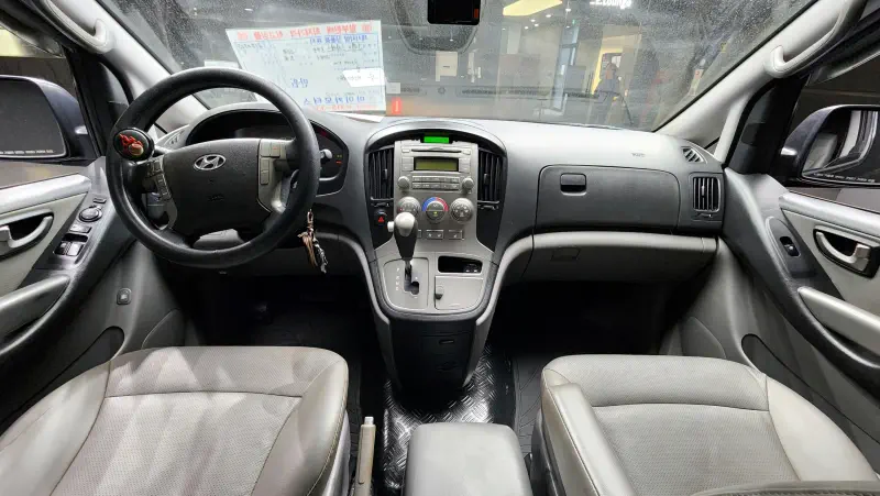 Hyundai Grand Starex