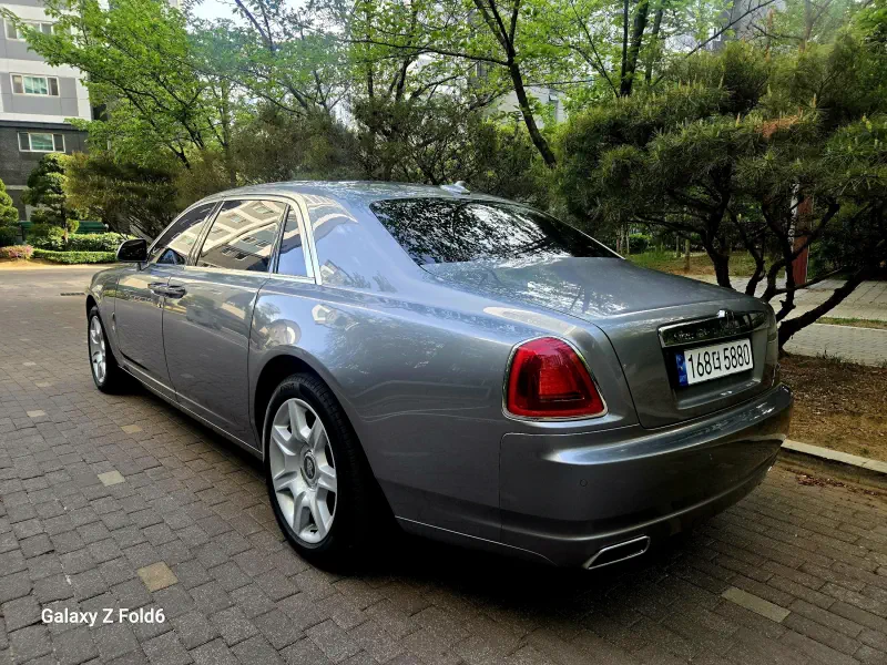 Rolls-Royce GHOST