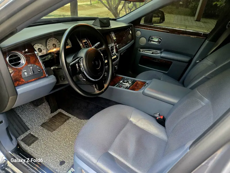 Rolls-Royce GHOST