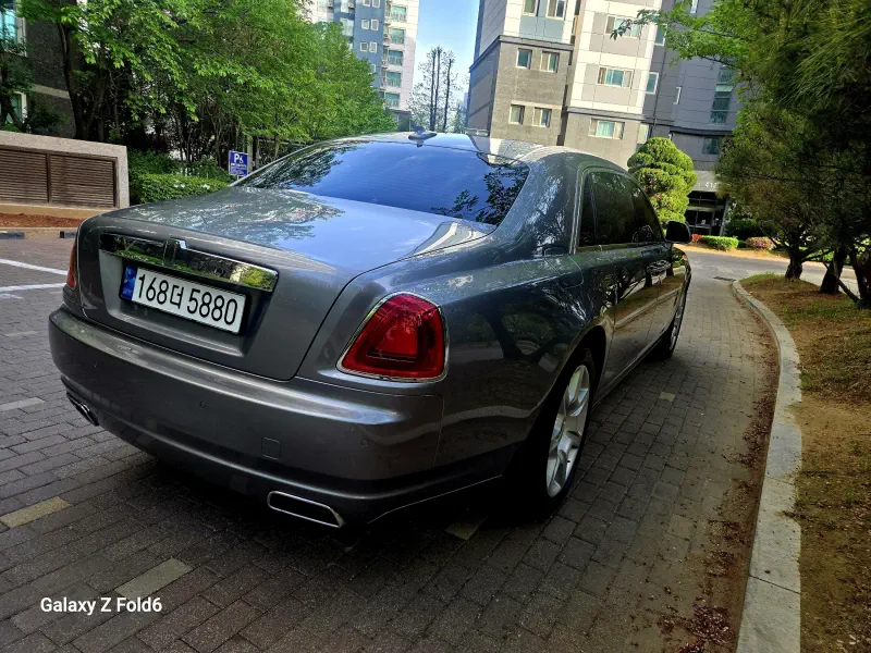 Rolls-Royce GHOST