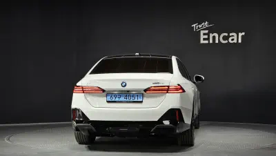 BMW i5