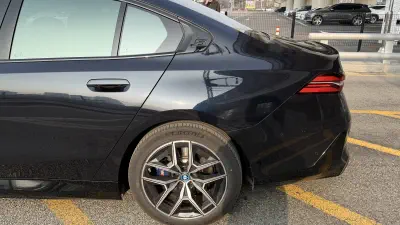 BMW i5