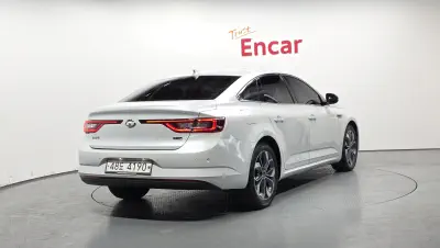 Renault SM6