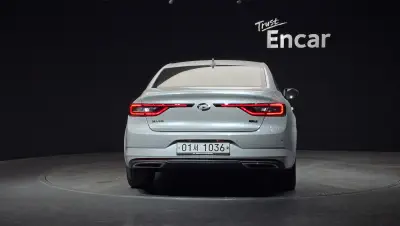 Renault SM6