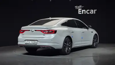 Renault SM6