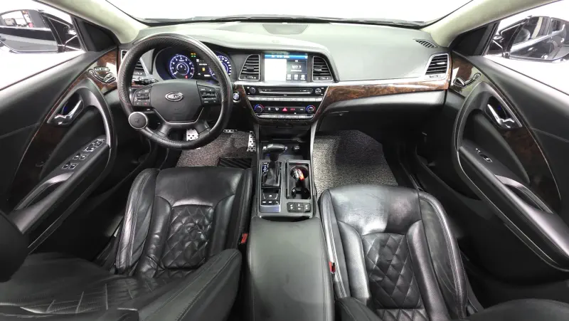 Hyundai Aslan