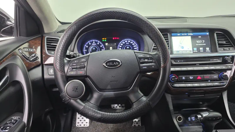Hyundai Aslan