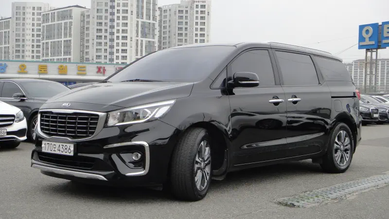 Kia Carnival