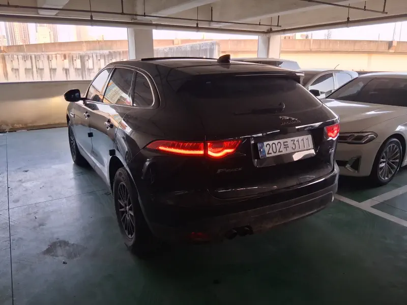Jaguar F-Pace