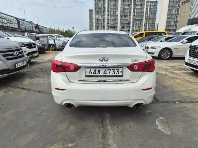 Infiniti Q50