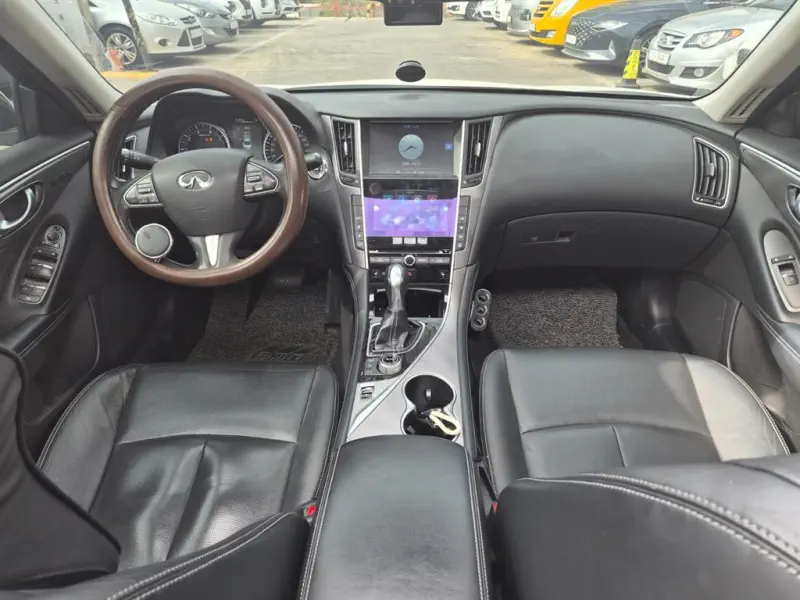 Infiniti Q50