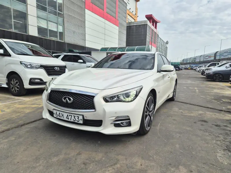 Infiniti Q50