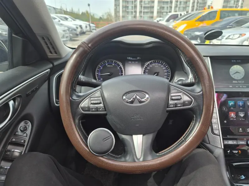 Infiniti Q50