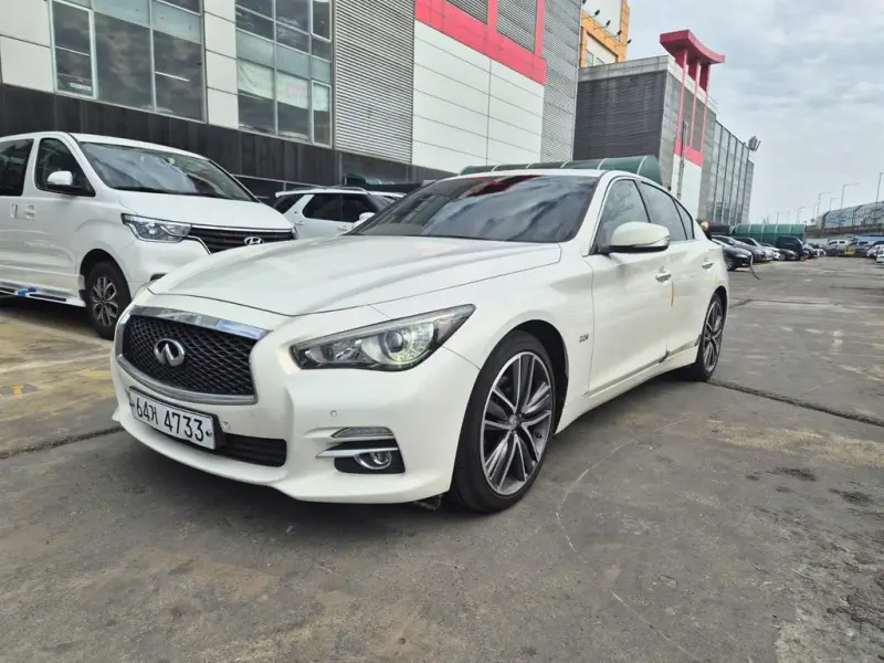 Infiniti Q50