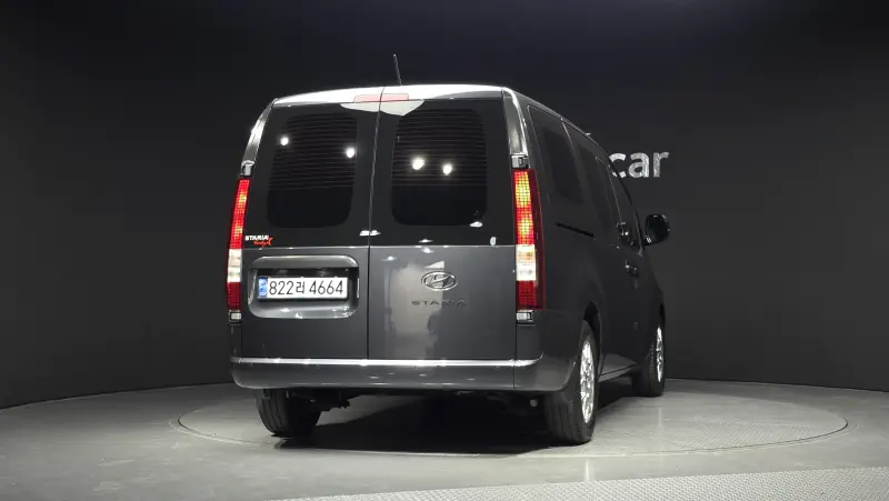 Hyundai Staria