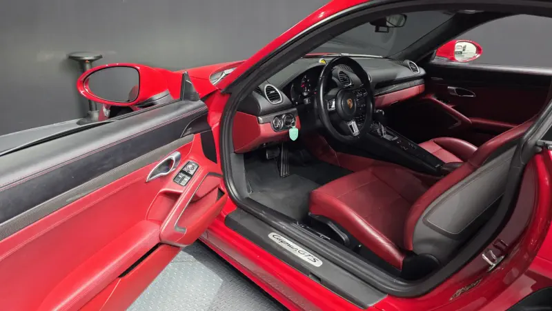 Porsche Cayman