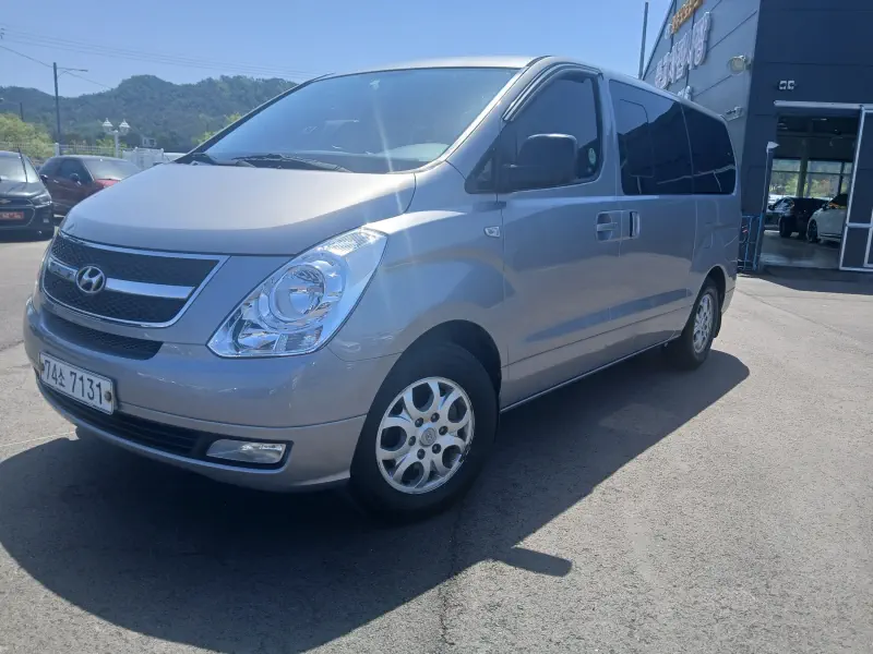 Hyundai Grand Starex