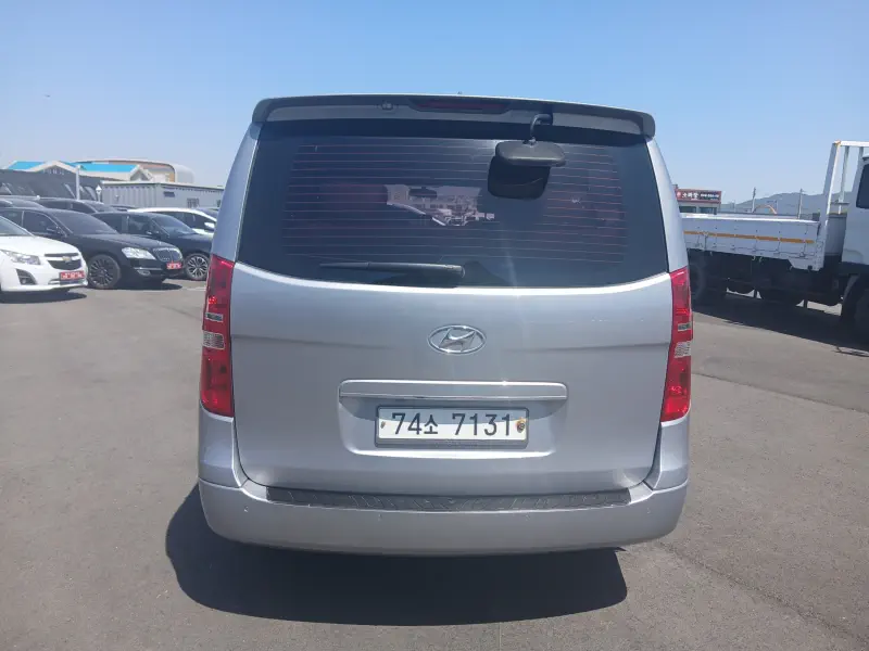 Hyundai Grand Starex