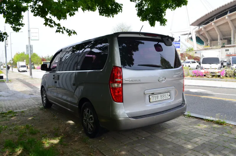 Hyundai Grand Starex