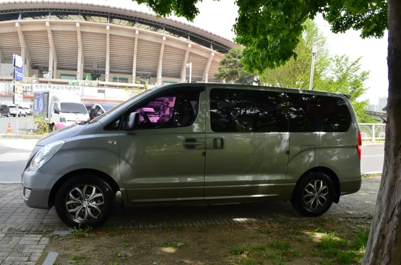 Hyundai Grand Starex