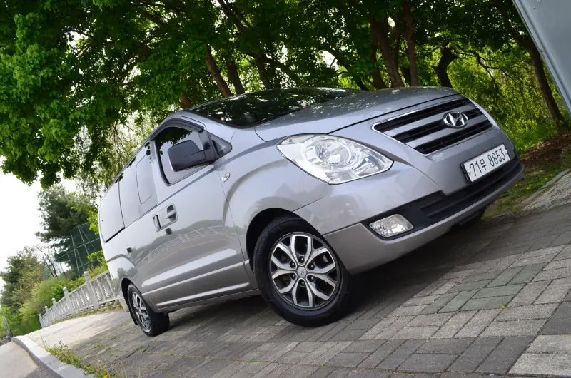 Hyundai Grand Starex