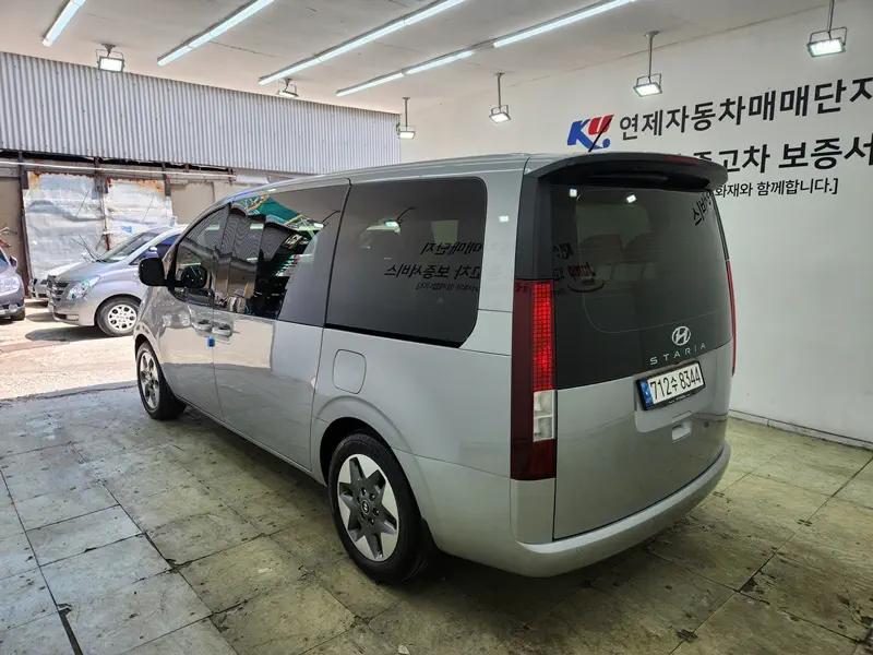 Hyundai Staria