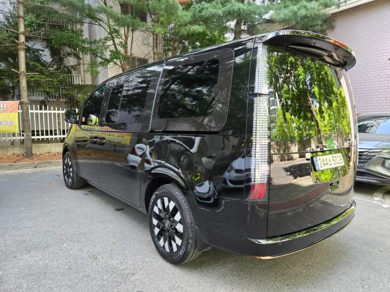 Hyundai Staria
