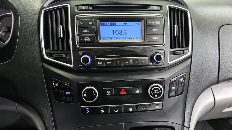 Hyundai Grand Starex